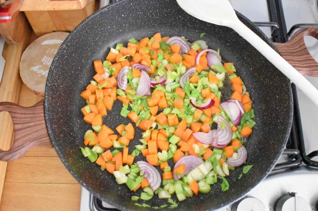 Smazenie soffritto do ratatuia