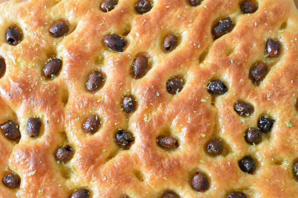Najlepszy przepis na focaccie z oliwkami