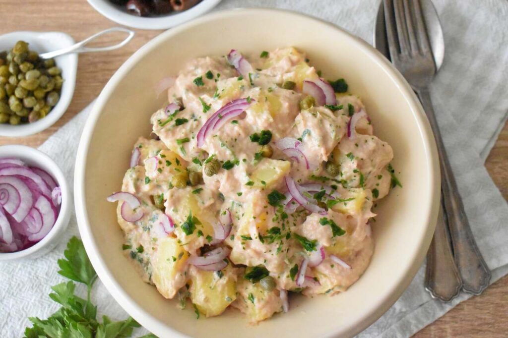Salatka z ziemniakami i tunczykiem