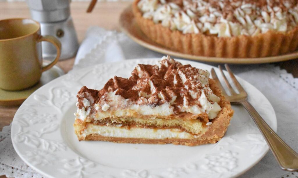 Kawowa tarta tiramisu bez pieczenia